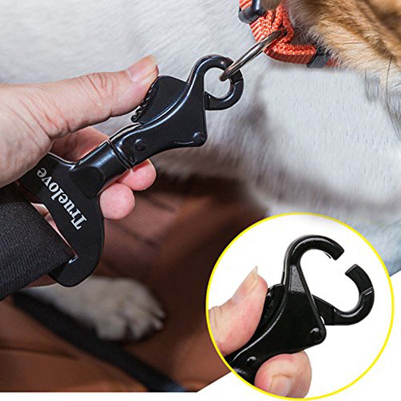 Pet Safety Buckle Keeps Your Fur Baby Secure